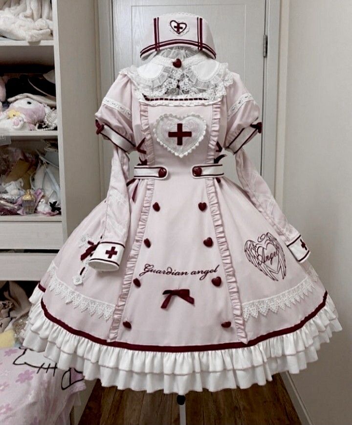 De4dGrrrl's tweet photo. I dont understand the discourse around lolita being too expensive.  Im not heavily in the style, but if youre a newbie like me, instead of focusing on expensive brand, the second hand market for cheaper brands is so helpful!
I own these three dresses. All cost between 27-44 usd https://t.co/uY36kxrfNy