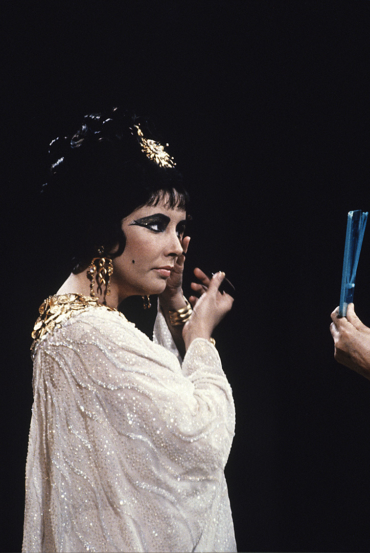 ElizabethTaylor tweet picture