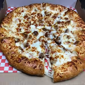 HanbiReaper's tweet photo. sbarro's pizza🤣☠️No thanks I'll stick with giant Bambinos Pizza 24-in stuffed crust Mexican pizza Enjoy your Domino's I heard you like the Anakin meat lover special https://t.co/WvFO7zvml9