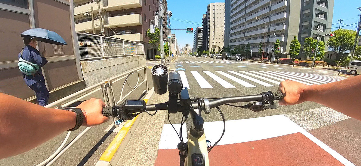 kaden_watch's tweet photo. シャークのハンディファンをe-bikeに装着して走ってみた【家電ミニレビュー】 https://t.co/i9hTFeygKz https://t.co/AlIMgvWDJp