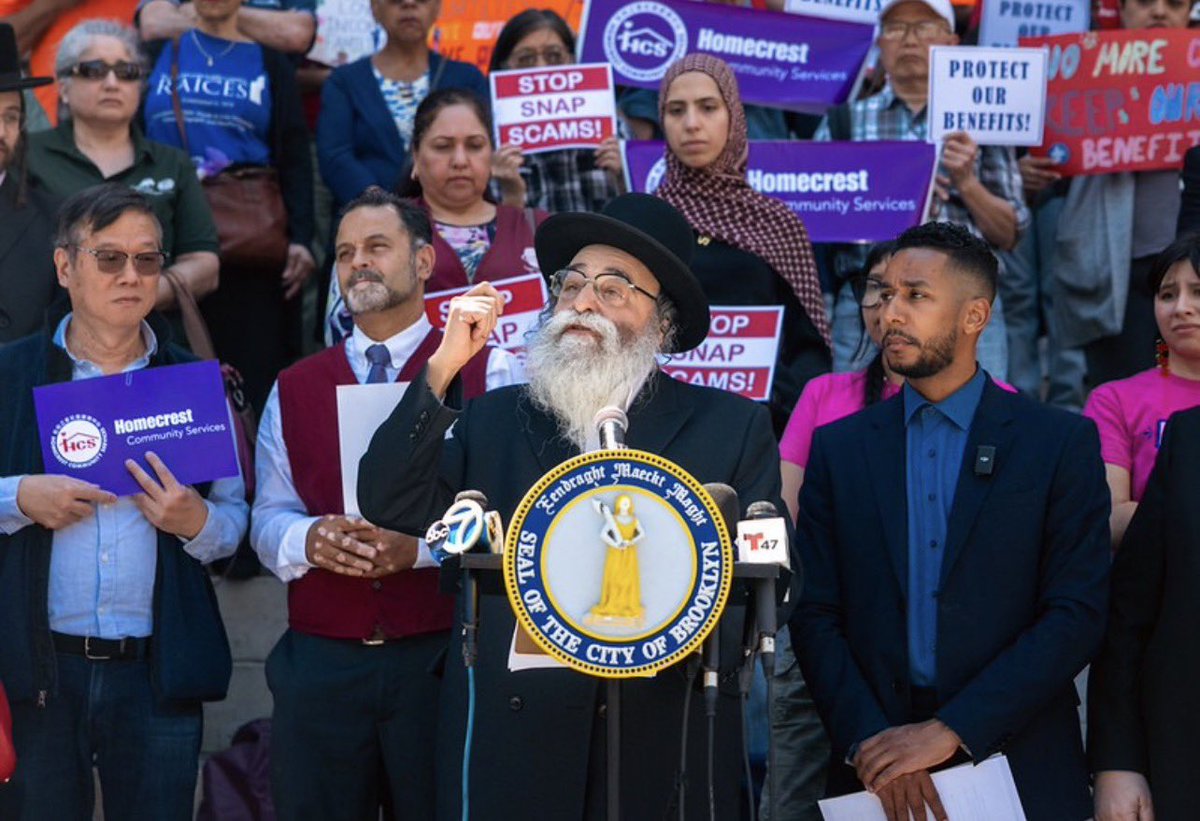 UnitedJewish's tweet photo. Today I was proud to stand with @BKBPReynoso to demand action against SNAP benefit theft. Too many hardworking NY families are being robbed of the assistance they need to put food on the table. New York must do more to protect recipients and stop this growing crisis. https://t.co/OhAIJSpiTz