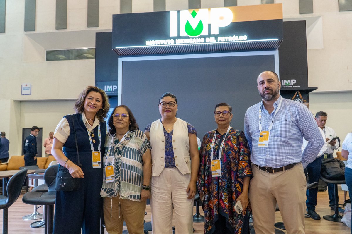 ElizabethMar_J's tweet photo. Siempre es un gusto coincidir con colegas y amigos que comparten el compromiso de fortalecer nuestro sector. 👏🏼

Estos encuentros nos permiten intercambiar ideas, alinear visiones y sumar esfuerzos para impulsar el desarrollo energético de México.

#CMP2026 https://t.co/eBWyTKTuD7