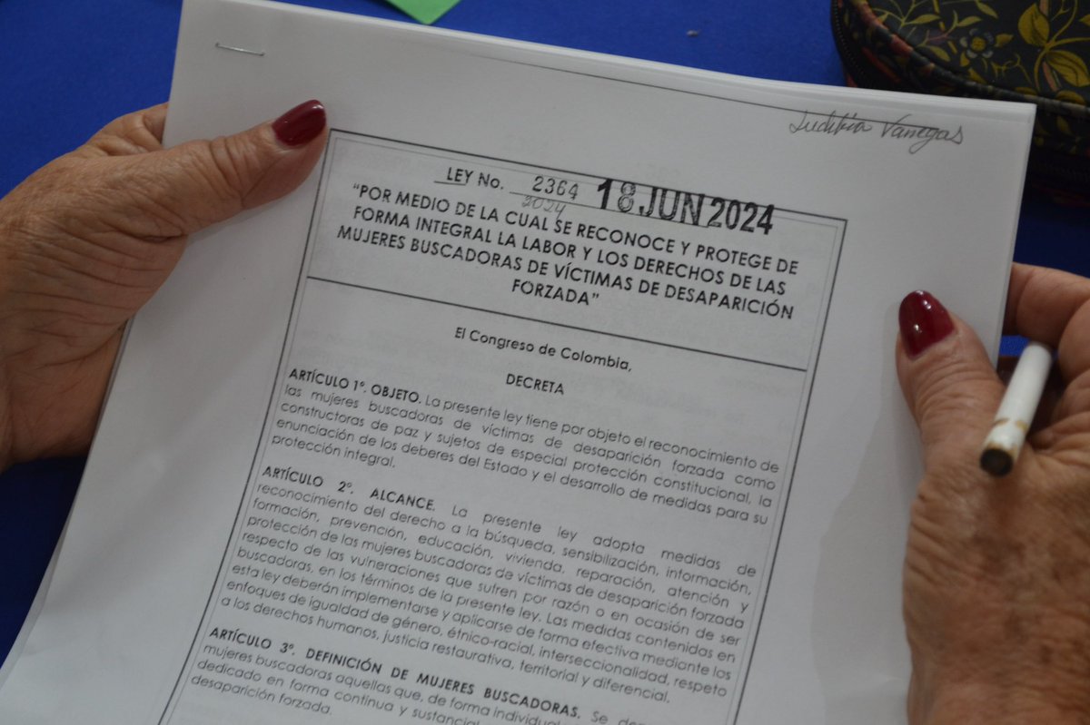 MinInterior's tweet photo. Durante el Encuentro de Mujeres Buscadoras #ValleDelCauca, las participantes profundizaron en el análisis de la Ley 2364 de 2024 y del Decreto 063 de 2026, instrumentos que reconocen y protegen integralmente la labor de las mujeres buscadoras. https://t.co/V4g8dM94gV
