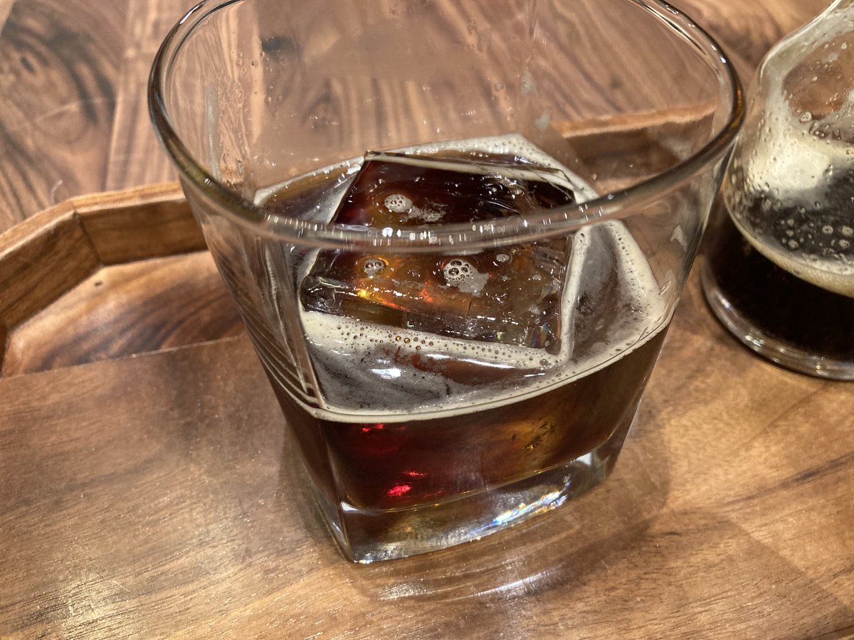radialwebsite's tweet photo. スタバ来た https://t.co/UIdZXGpWR8