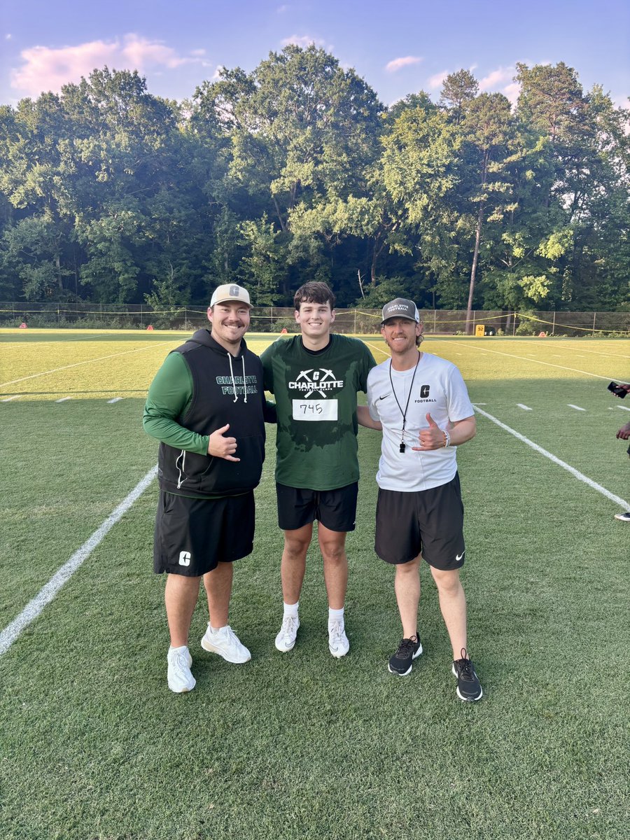 Hudson_Poling's tweet photo. Had a great time at UNCC Prospect camp this week! @CoachBurgerCLT @CoachBrianMetz @arudolph53 @MarvinRidgeFB @CoachLeggett78 @CoachDJohnson11 https://t.co/OrNCKwiL7R