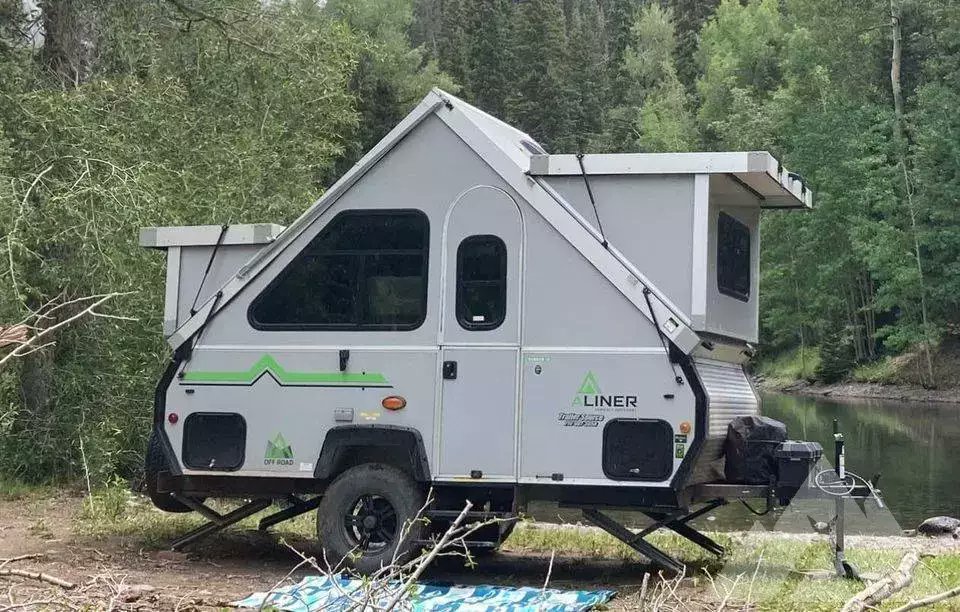 too_lewd's tweet photo. woohoo I just bought this lil camper, folds down and is super easy to tow. perfect for everything i wanna do! https://t.co/uzdVOqZCP5