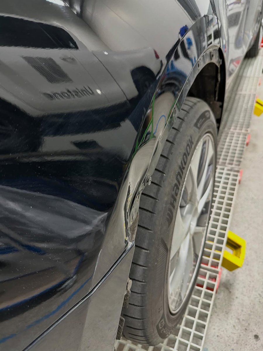 Celettegroup's tweet photo. Tesla Model Y quarter panel repair carried out on a Celette bench to ensure precise structural alignment and accurate positioning throughout the repair process. https://t.co/XkdllqBxTE