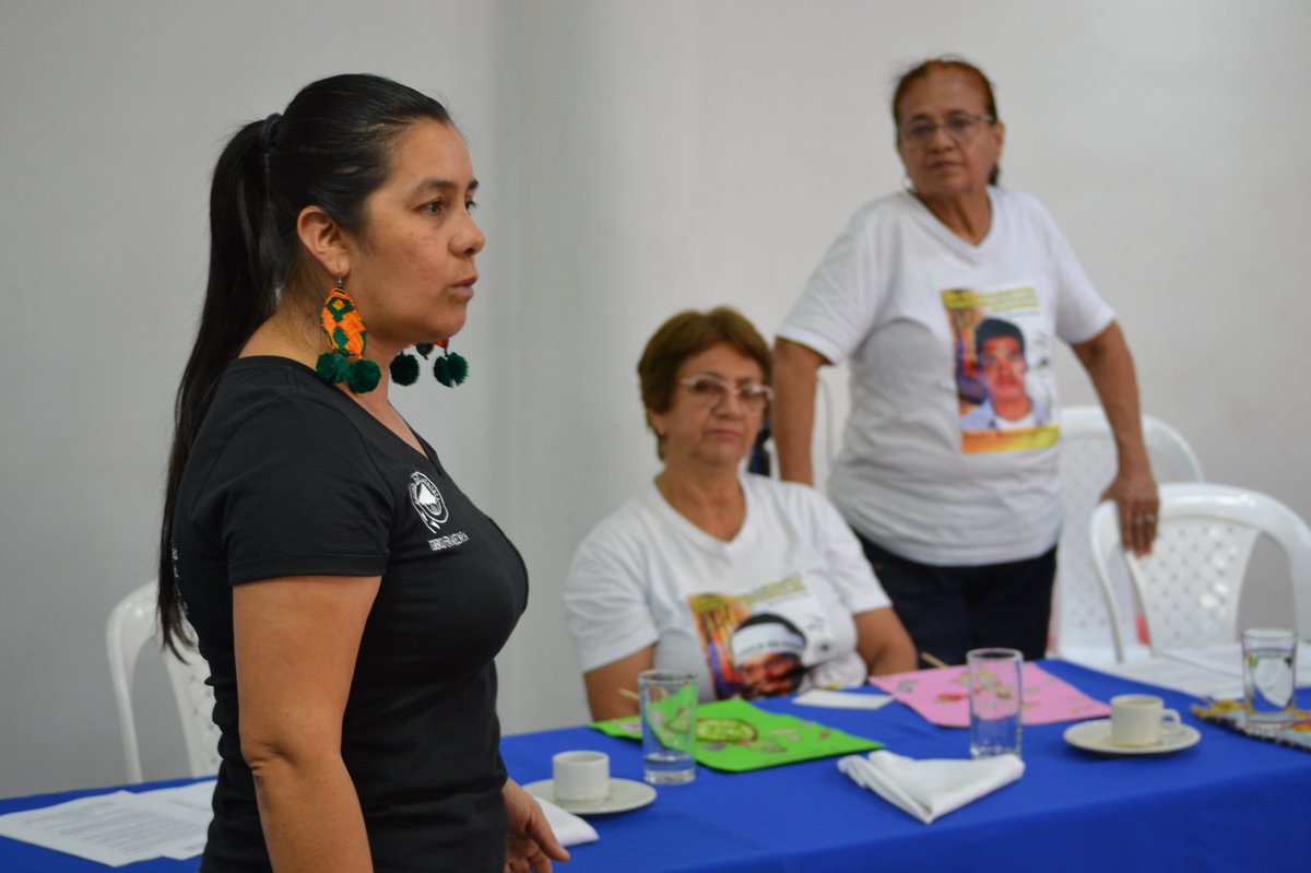 MinInterior's tweet photo. Como resultado de la jornada, las mujeres decidieron hacer un comunicado a las entidades competentes sobre la implementación de la Ley y el Decreto Reglamentario para que se avance de manera articulada en la garantía de los derechos de las mujeres buscadoras. https://t.co/b8g81rZuOZ