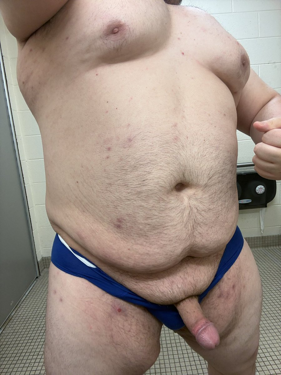 tmber516's tweet photo. Why don’t you have a peek, bro? Or maybe you wanna touch it? https://t.co/VKqwUBlG0m