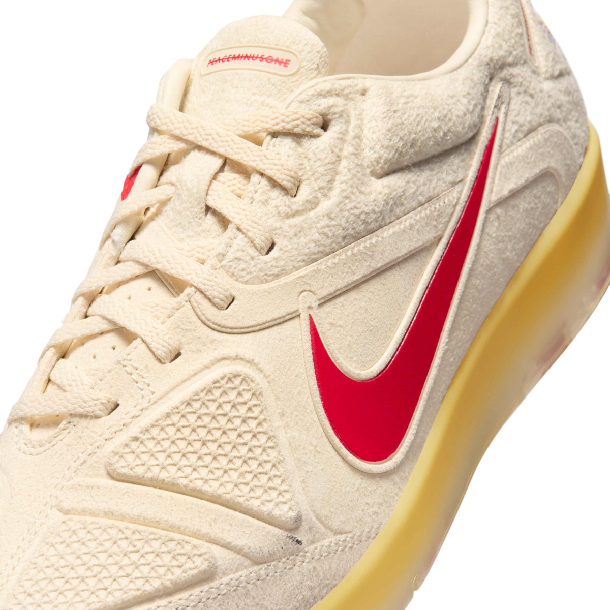 fullress's tweet photo. PEACEMINUSONE × NIKE Cryoshot "World Cup Korea" (ピースマイナスワン ナイキ "ワールドカップ コリア" G-DRAGON) [HQ1460-100]

・海外 2026年 6/11 &amp; 6/13 &amp; 6/16 発売予定

https://t.co/2MkKqFFEEJ https://t.co/lu9YNogAEt