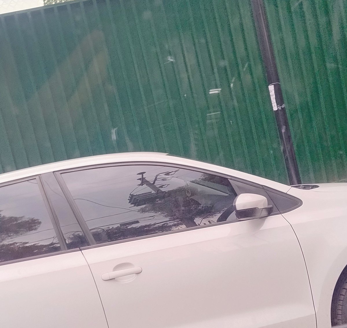 Hartonelli's tweet photo. @UCS_GCDMX   Kia blanco  que se para sin dejar salir  pueden por favor mover de entrada ZEMPOALA,CASI ESQUINA CON BARTOLOMÉ R SALIDO ZEMPOALA independencia 
@PabloVazC 
Gracias 
@locatel_mx @MXvsCORRUPCION
@peat https://t.co/96fsjegzRm
