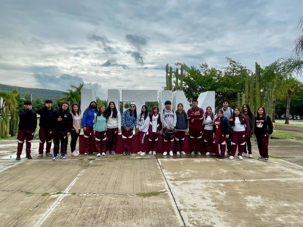 SoyUTIM's tweet photo. 🎓 ¡Vive la experiencia UTIM!

Alumnos del CBTIS 184 recorrieron hoy nuestro campus, conocieron laboratorios, aulas y la oferta educativa 💻🔬
Gracias por visitar “Vamos a la UTIM” y proyectar su futuro con nosotros 🙌
#PorAmorALaUTIM #PorAmorAPuebla https://t.co/ntl9IIBGkR