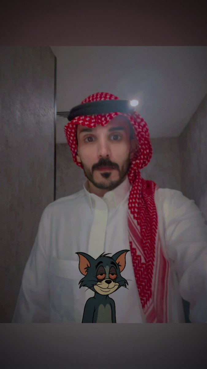 Relax20255's tweet photo. غالبًا كذا كملت ٢٤ ساعة صاحي ، عشان العريس الله يبني بيته  ، احتمال كبير اكون راقد تحت كبري  وانا راجع الغربية https://t.co/XFrBrmff0u