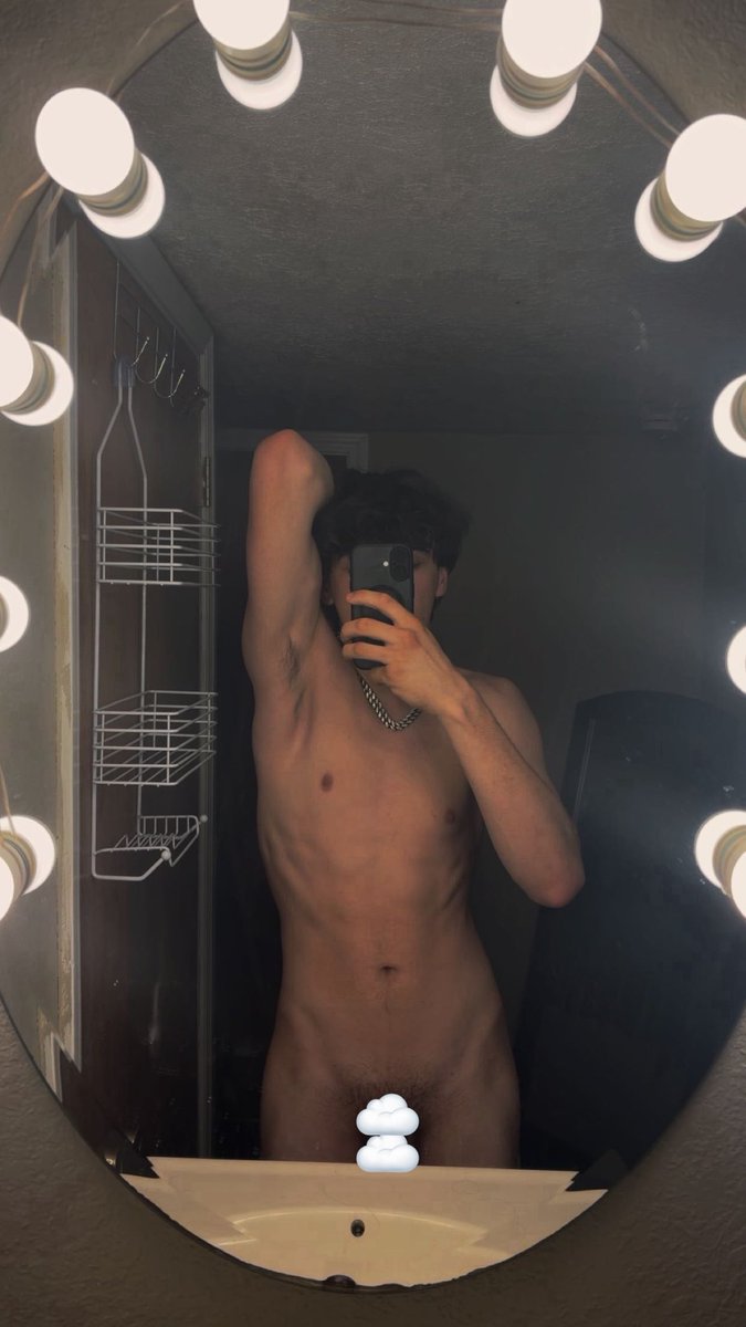 DaddyxUndead's tweet photo. Not always padded🙈 https://t.co/BRnK3kPfS9