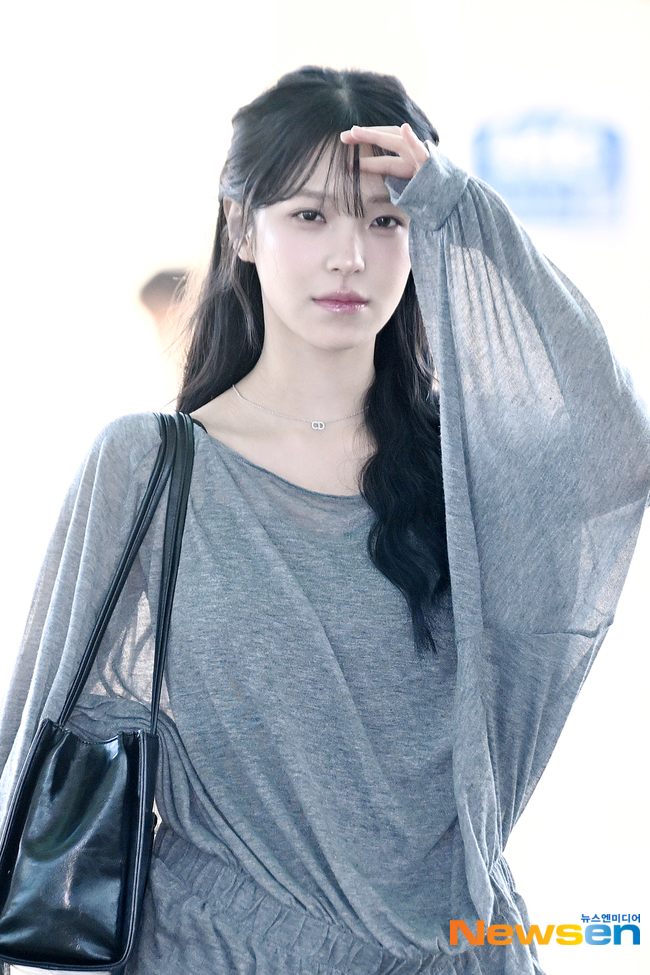 fiq_D_flover's tweet photo. [📰] fromis_9 departing to Vietnam for the <K-Pulse Hanoi 2026>

#fromis_9 #프로미스나인
@realfromis_9 https://t.co/MVb10i5kbx