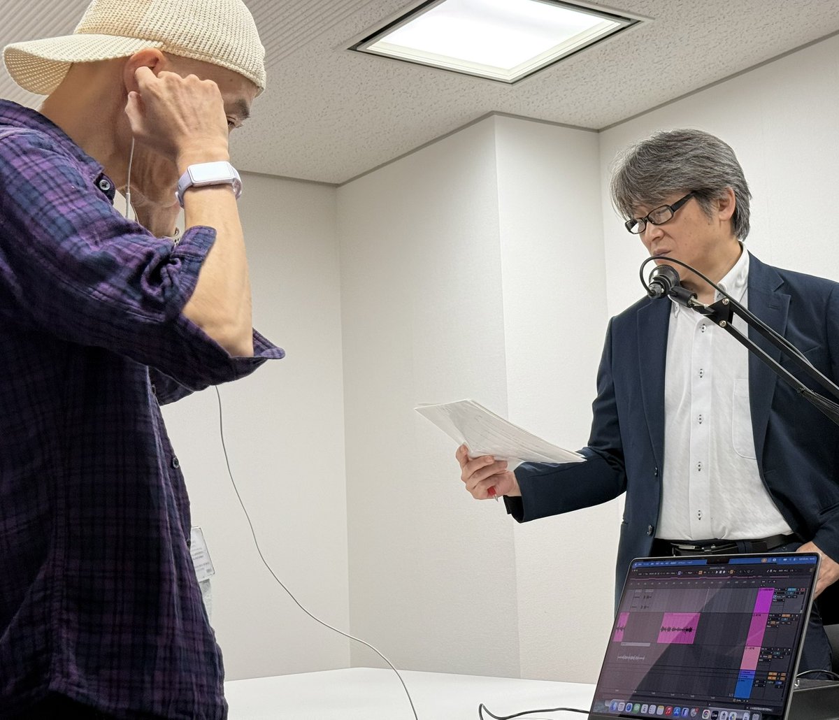 becchi1105's tweet photo. この先10年プロジェクト
ふたり、静かに…！？

いよいよ本番月！
昨日は声の出演の上瀧の録音がありましたぁ🎤一発OK👍
これは前作までにはなかった部分…
新しくなったこの作品も是非っ

6/19(金)〜21(日)
ABCホール

稽古風景↓
https://t.co/cW03wpzEwe
詳細&amp;チケット↓
https://t.co/2SFaW8h1nc https://t.co/TPP5PeHp3S