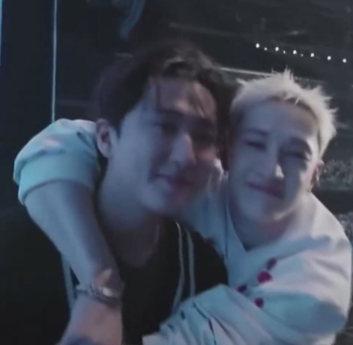 madiseolarrr's tweet photo. THEY GREW😭😭😭😭😭😭 https://t.co/m7grL8Zjev