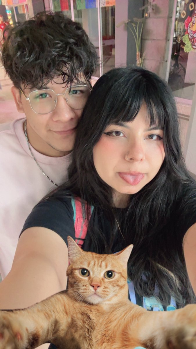 naomiipie's tweet photo. 40 días para ver a mi novio 🙌 WIUUUU https://t.co/eKvTxG4IOG