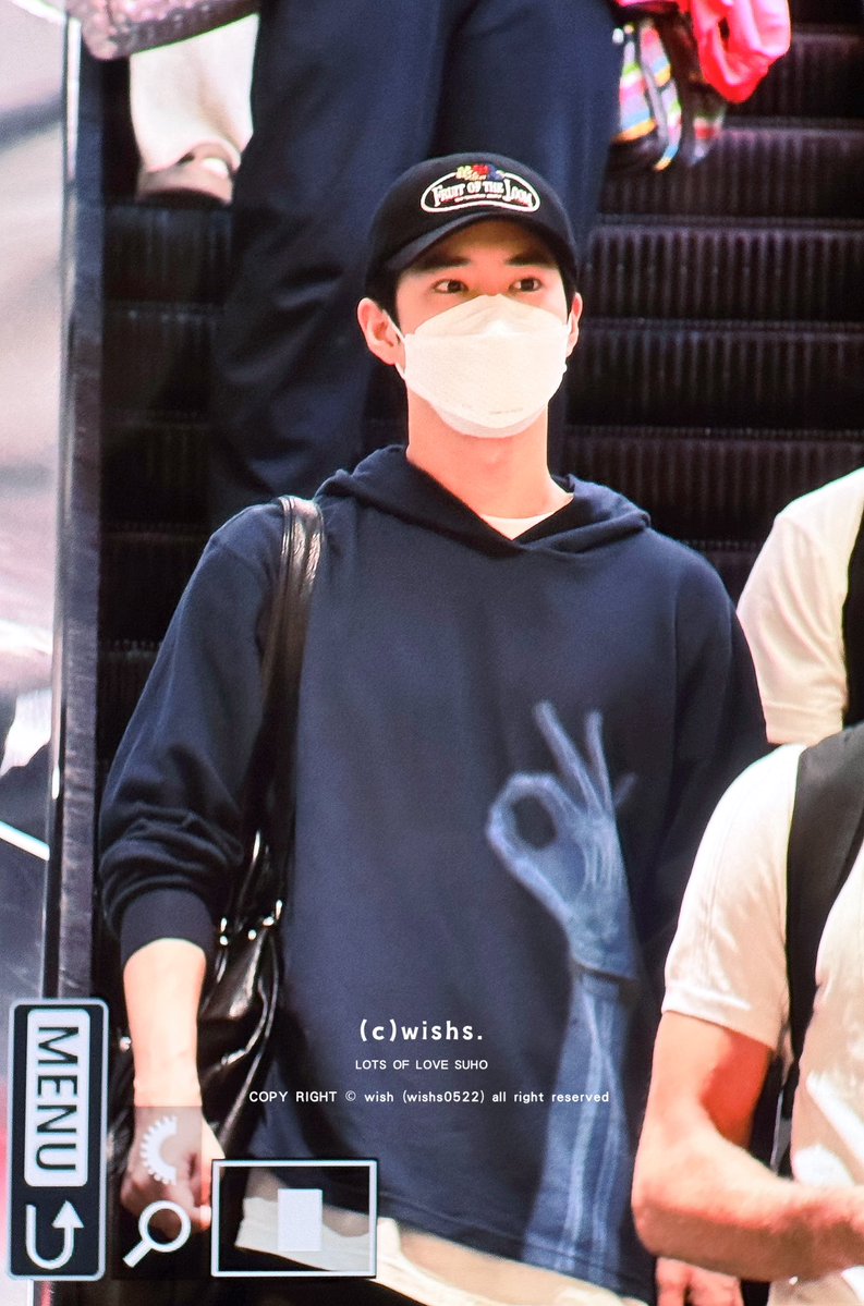 SuhoCommunityID's tweet photo. 050626 - Bandara KIX

SUHO di Bandara Internasional Kansai, Osaka, Jepang, menuju Jakarta, Indonesia, untuk pertunjukan berikutnya 

Safe flight!!! Sampe ketemu di Jakarta 💖

Ctto
#Suho #수호 #김준면 https://t.co/Hsd3K5BHLg