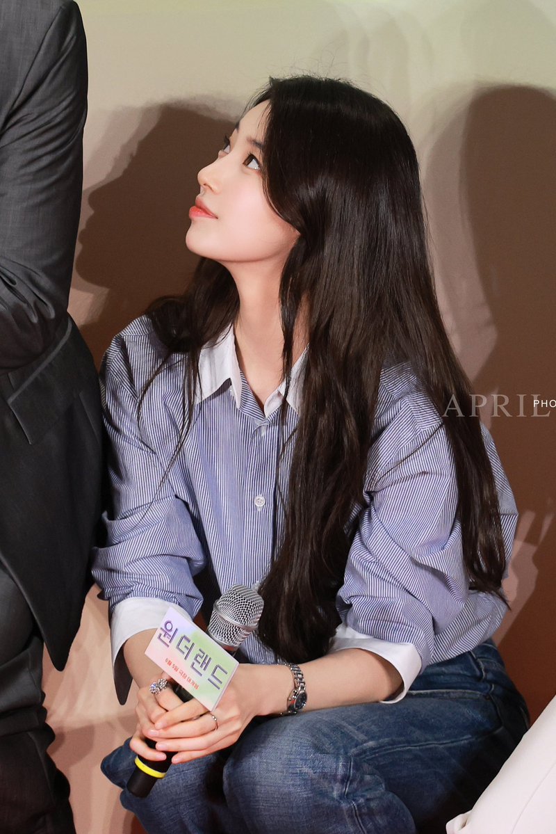 sutozykki's tweet photo. 아 수지 보고싶음 상태 ... 6월 수지 주세요 .... https://t.co/SdiBVvUpR8