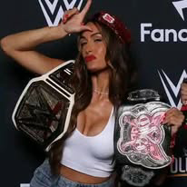 BELLAARMY_PEDRO's tweet photo. @NikkiAndBrie @TheAJMendez DIVAS 2015-2026 WITH CHAMPION DIVA❤️❤️❤️🥰🥰🥰
#FEARLESSNIKKI #AJLEE https://t.co/AAwYne7Zvv