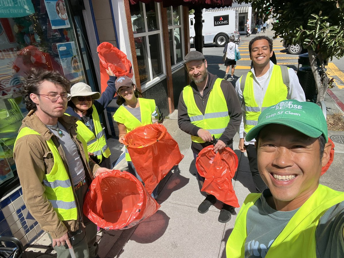 RefuseRefuseSF's tweet photo. Nice little group of volunteers on a sunny Thursday afternoon in San Francisco at the One Richmond Cleanup on Clement St.

Half new, half returning. From early 20s to senior, been in SF for a couple months to born &amp; raised. All coming together to keep our pretty city clean! https://t.co/IsPsnz50UE