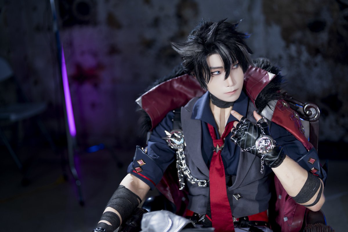 changcheon_cos's tweet photo. 🐺⛓️☕️

#Wriothesley #莱欧斯利 #原神 #cosplay #HoYocreators https://t.co/89PSkF2cEY