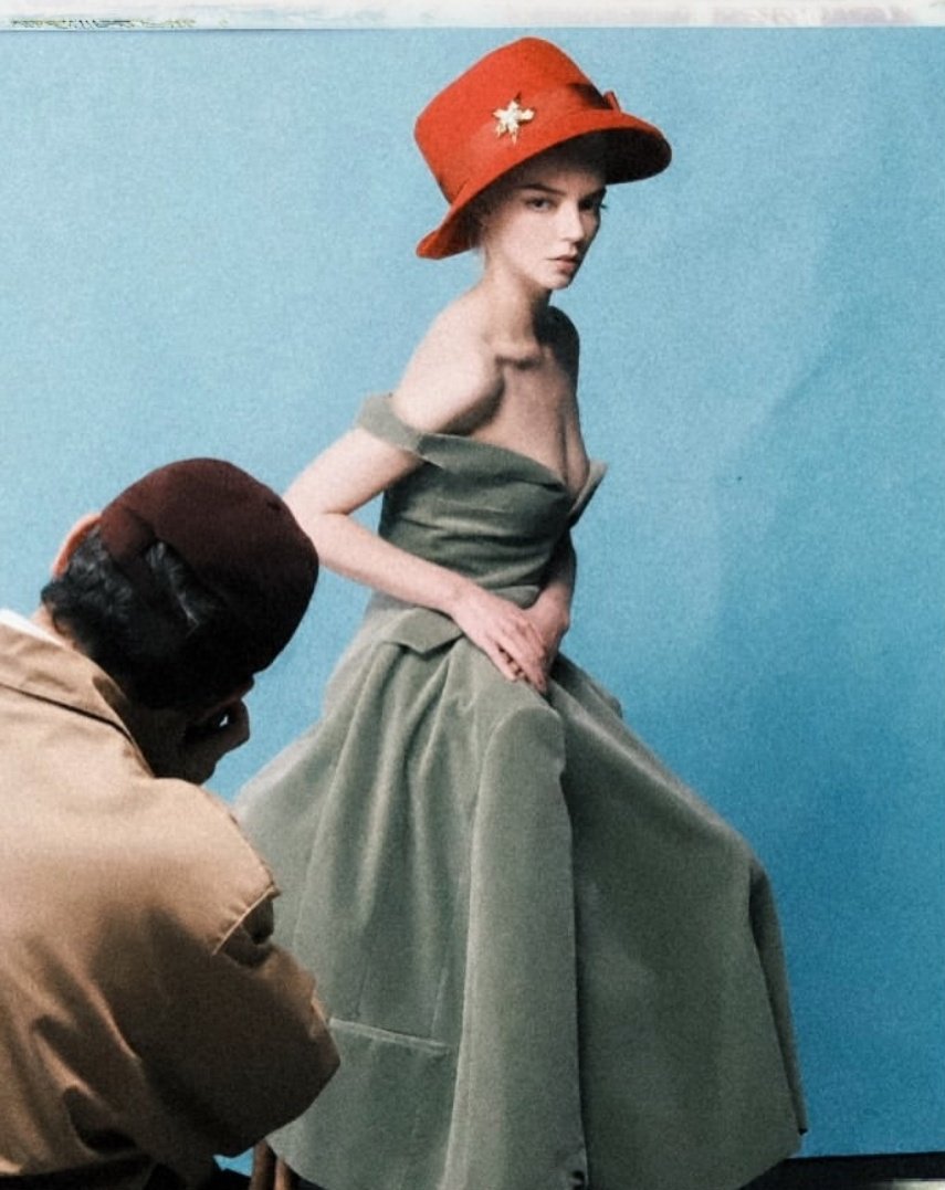 anyafolders's tweet photo. Behind the scenes of Anya Taylor-Joy's photoshoot by Szilveszter Mako https://t.co/cYbmDNdgHN