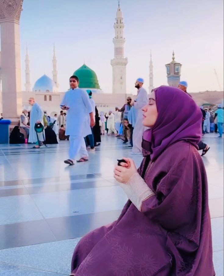 Al__ena's tweet photo. اَلسَلامُ عَلَيْكُم وَرَحْمَةُ اَللهِ وَبَرَكاتُهُ
صبح بخیر 🍂
جمعہ مبارک 🕋
نماز نیند سے بہت بہتر ہے 

اے اللّٰه 
ہمیں ایسی زندگی عطا فرما جس میں عزت ہو رزق ہوسکون ہواور تیری رضا ہو ہمارے دلوں کو حسدبغض اور تکبر سے پاک فرما دے آمِین 🤲 https://t.co/p2q7PybzAm