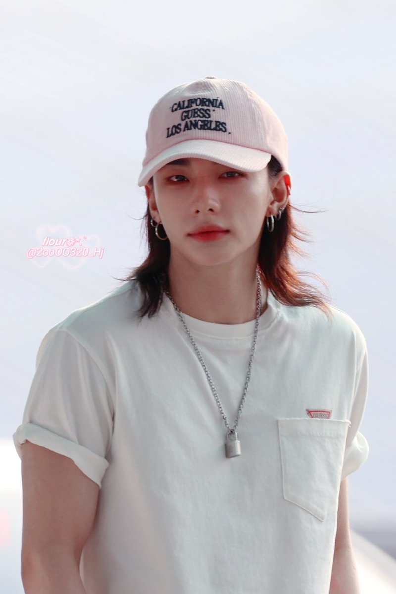 2ooOO320_Hj's tweet photo. 260603 현진 Hyunjin HQ
#HYUNJINxGUESS
#StrayKids #스트레이키즈 #현진 #Hyunjin #ヒョンジン https://t.co/WkuhFlSCF2