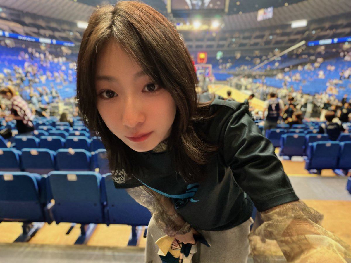 herserves's tweet photo. おはよー！
今日も寒いから風邪ひかないよーに〜🌬️ https://t.co/MnXKi9RRoD