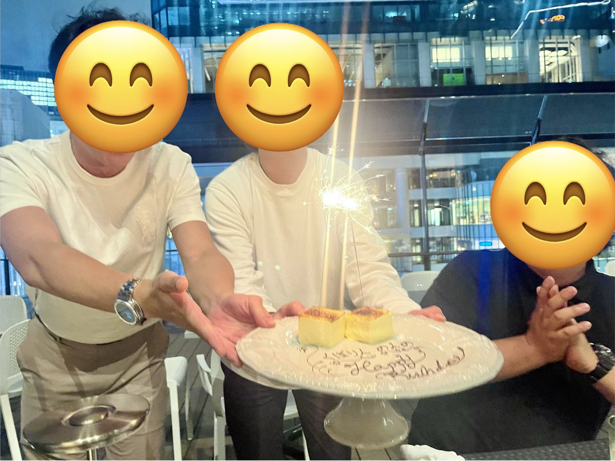 TheNewGate_pr's tweet photo. おはニューゲート！
今日の大阪の天気は☀️
私事ですが中の人は最近誕生日を迎えました😊
写真は昨晩の宴🥂
チーズケーキがとっても美味しかったです🍰💗

本日もよろしくお願いします✨

#企業公式が毎朝地元の天気を言い合う  
#企業公式相互フォロー
#企業公式夏のフォロー祭り https://t.co/G7SyqlpAcU