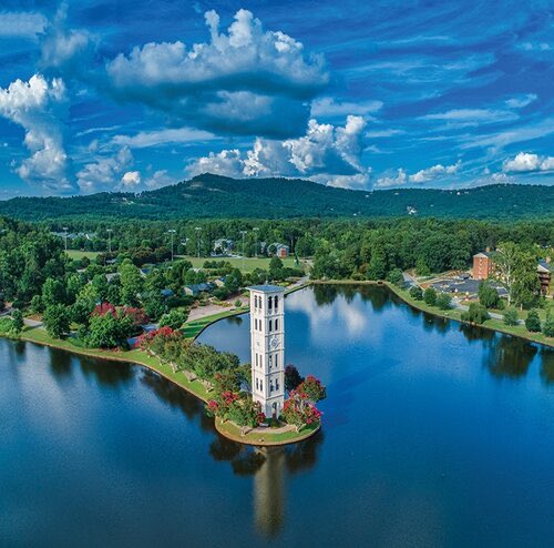 ChaffinElijah33's tweet photo. Thank You God!
After a great conversation with @KLewDLCoach , I’m blessed to say I’ve received an offer from Furman University!
I would like to thank my coaches, teammates, and family for your support!
13th D1 offer!
@FUCoachHendrix 
@CoachC_Byers 
@PaladinFootball 
@Furman_Alumni 
@FurmanPaladins 
@NCHSAA 
@NCPreps 
@willbradleysp 
@CoachHinson72 
@DavieHSFootball 
@DavieCountySch 
@daviecountyhs 
@AscensionSport1