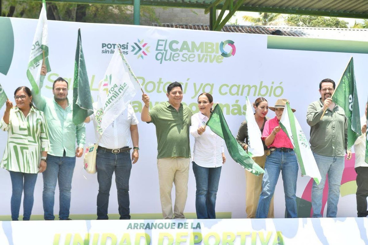 RGC_Mx's tweet photo. Ahijadxs, seguimos llevando más espacios para el deporte y la convivencia a todos los rincones de San Luis Potosí. ⚽🏀💚

Hoy arrancamos la construcción de la nueva Unidad Deportiva en Tampamolón Corona, una obra que beneficiará a miles de personas con canchas, áreas recreativas, espacios modernos y seguros para nuestras familias.

Porque cuando invertimos en el deporte, también construimos más oportunidades para nuestras niñas, niños y jóvenes. ¡Vamos con todo en la  Huasteca potosina! 🙌✨

#PotosíSinLímites #ElCambioQueSeVive #DeporteSinLimites #Tampamolon