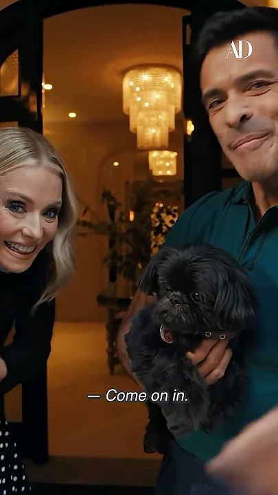 EricIzaRealtor's tweet photo. Kelly Ripa &amp; Mark Consuelos's House in 20 Seconds https://t.co/R05BukZs86 https://t.co/97EDsJc6mH