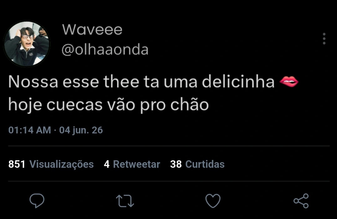 algumathings's tweet photo. au theewave • amigos com benefícios 

thee um recém solteiro e wave um ruivo atrevido bastante diferente do que era da última vez que se viram.

Alguns drinks depois e eles acharam uma boa ideia trazer todas as cores que tinham na amizade de novo, será que isso vai terminar bem? https://t.co/weJtj1RO4O
