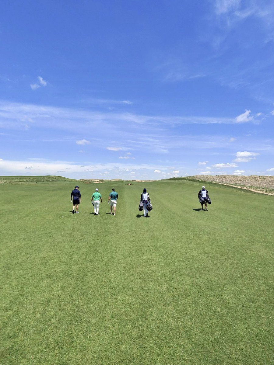 mjnowac's tweet photo. Took my first few runs at Rodeo Dunes this week. It’ll be fun to see this place grow into itself. Think it’s set to age like a fine wine. Needs some aging. It’s like a 2021 barolo. Good now, better each year. https://t.co/5wtjzmYPtw