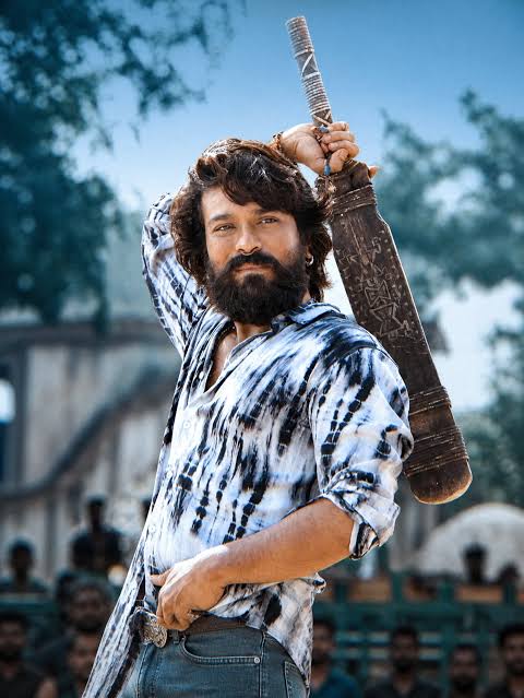 TheMohan555's tweet photo. #Peddi day 1 Collections 115 కోట్లు వరకు వచ్చాయని అంచనా. 
ప్రీమియర్స్ షోలతోనే 40 నుంచి 45 కోట్లు రాబట్టింది. 

#RamCharan #JanhviKapoor #Buchibabu #PeddiTakeOver #PeddiDay https://t.co/HGAgbGqeC9