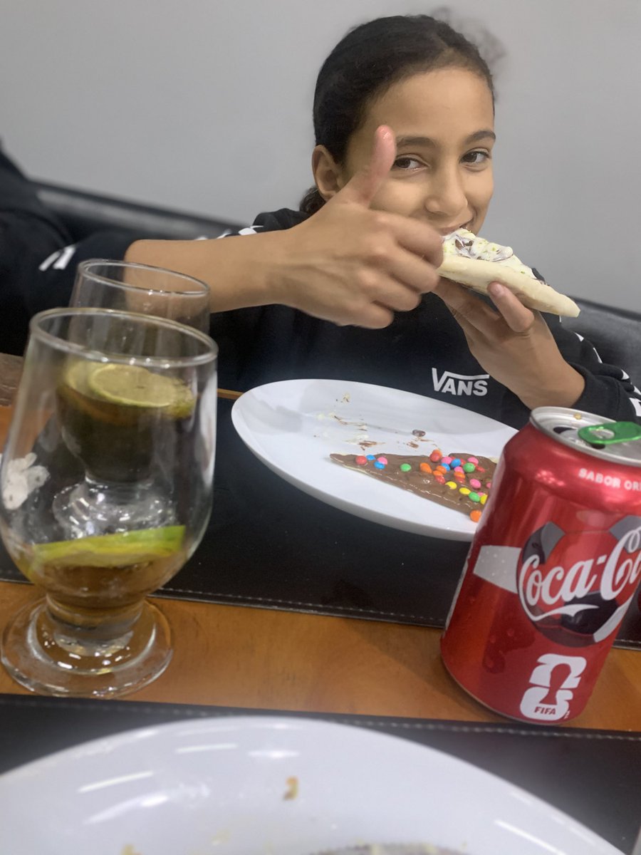 reflorio's tweet photo. Noite de pizza! 🍕❤️ https://t.co/jn7svTOJm6