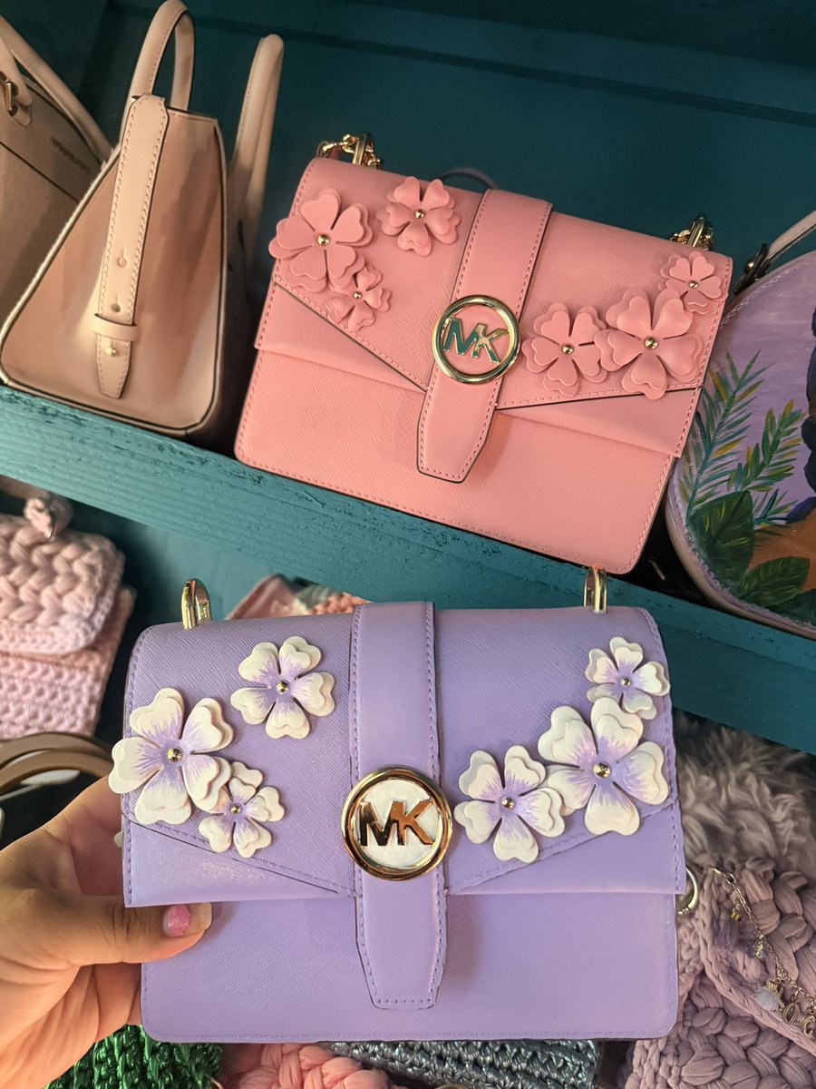 transgfca's tweet photo. Bought two bags to paint one and keep the original 🙈 whose buying me my next one? 😋😜 https://t.co/M3T6HKlQVe