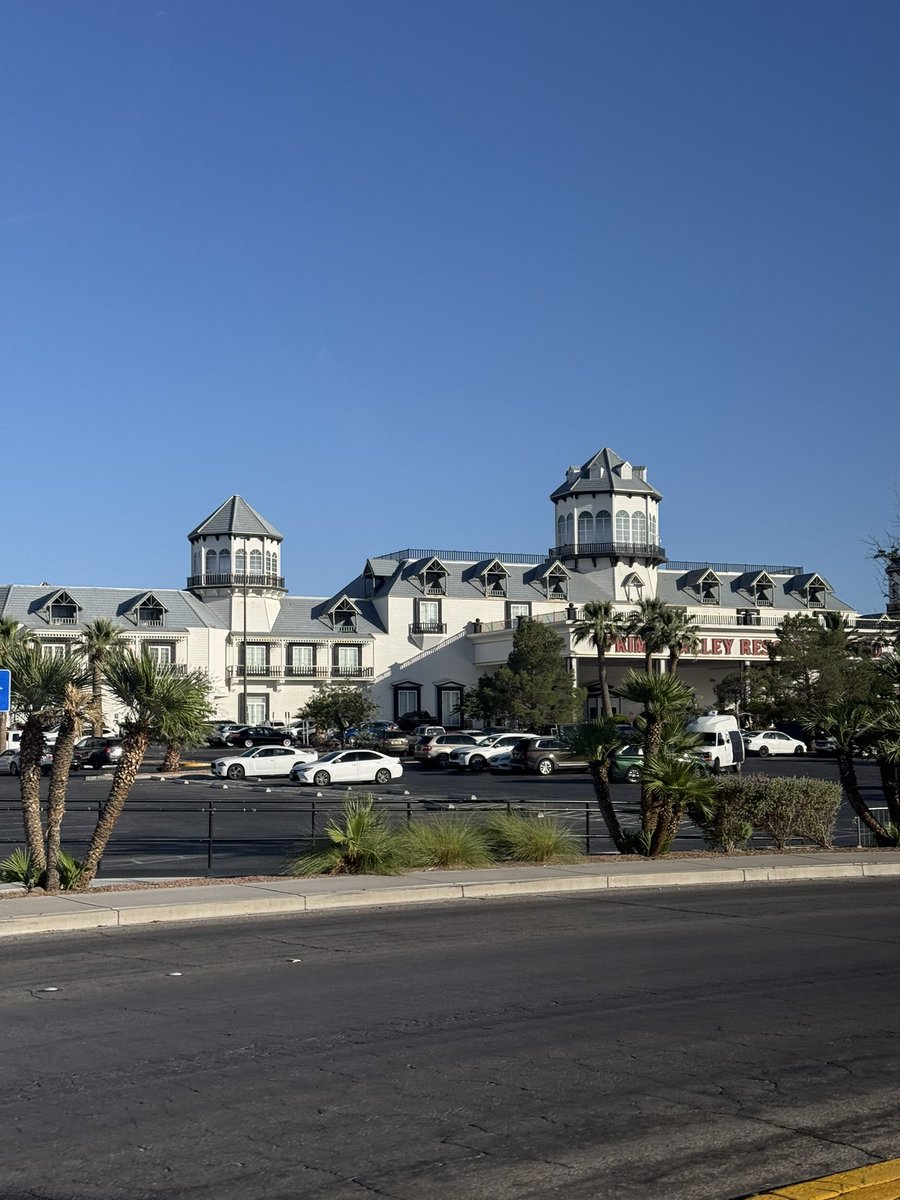 CenterLeftyPOV's tweet photo. New: I am hearing from very close, first hand sources that Primm Valley will not be shutting down after all, Primm family to announce new operators soon. https://t.co/76x7D2XQkC