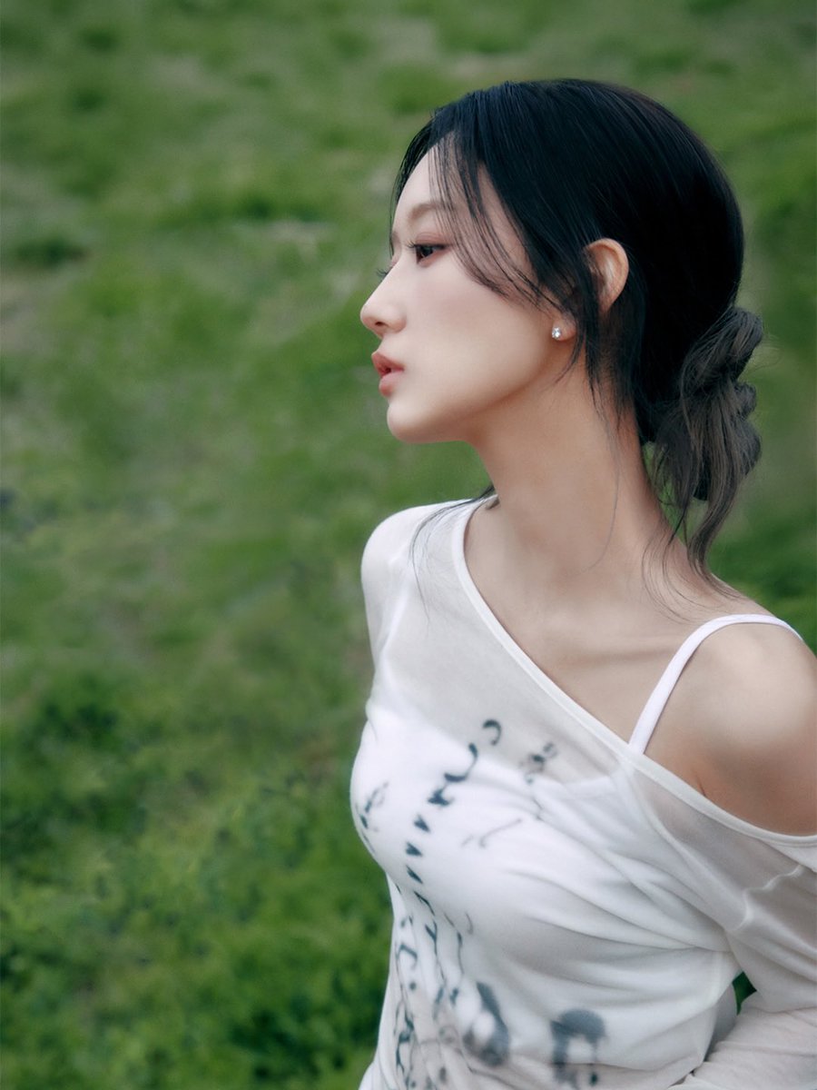 bsh_archive's tweet photo. 260605 seori_abyss 인스타그램 게시물
𝑪𝑶𝑵𝑪𝑬𝑷𝑻 𝑷𝑯𝑶𝑻𝑶 ➁
𝙎𝙚𝙤𝙧𝙞 서리 𝘿𝙞𝙜𝙞𝙩𝙖𝙡 𝙎𝙞𝙣𝙜𝙡𝙚 〖𝐌𝐲 𝐆𝐫𝐚𝐯𝐢𝐭𝐲〗
with 김종완 of NELL
➫ 2026.06.11 6PM (KST)
#서리 #Seori #어비스컴퍼니 #ABYSSCOMPANY #MyGravity https://t.co/WdphPqePHU
