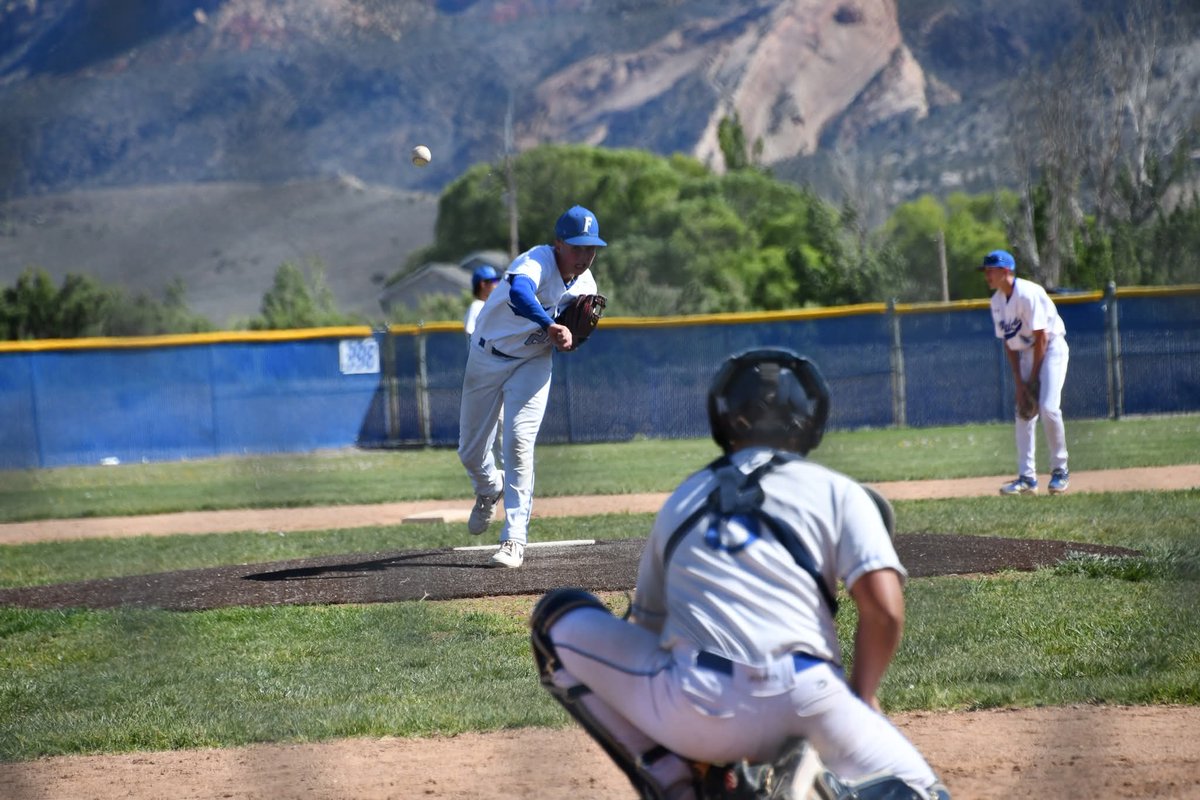 maximusgraff7's tweet photo. 05/06/26 Freshman vs GJ
Pitcher | SS
#classof2029 #baseballrecruiting #RHP #middleinfielder https://t.co/4WNx6Slaxd