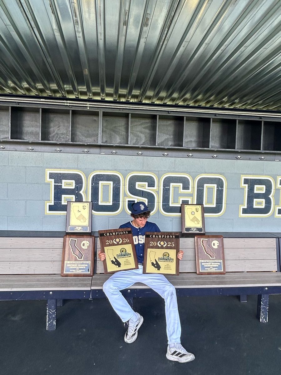 JackChamplin7's tweet photo. Greatest decision of my life. Grateful for everything. 💙💙💍💍💍

@SJBoscoBaseball @CoachAndyRojo @RubenTitans9 @AGraham_SJB @sjbathletics https://t.co/fBMFkPTjmM