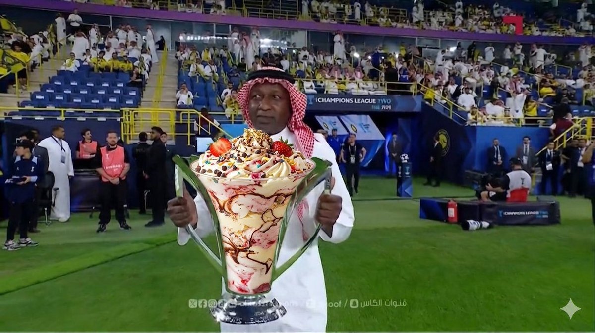 mutabeab's tweet photo. @saleh_alturigee واذ كبر وشيب وعرف حقيقته ياكل جاتوه .. وحتى التوو ما جبتوه😂 https://t.co/37kEjex0uX