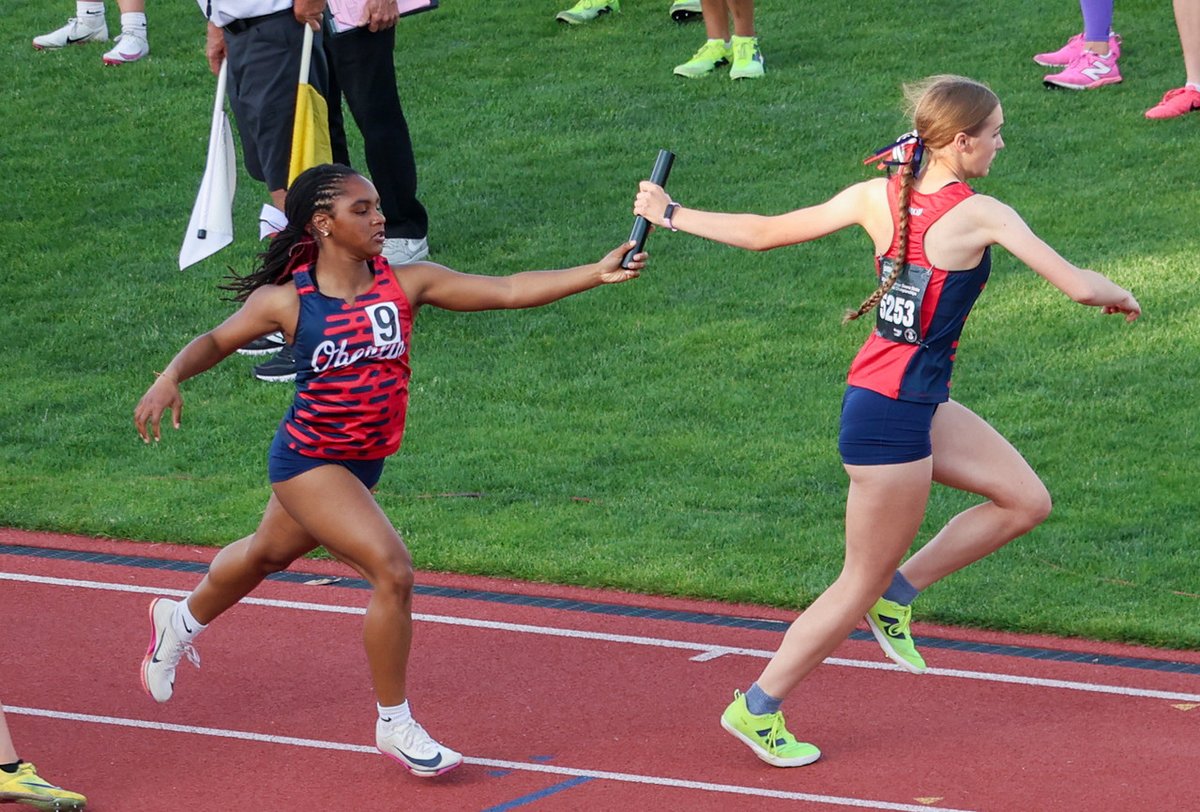 OBPhoenix's tweet photo. Girls’ 4x400m relay team of Abeyta, Noble, Petzak, and Hudson won their heat in 4:00.17, QUALIFYING for tomorrow’s final and breaking the Oberlin HS record! Oberlin finished today strong and is ready for tomorrow. 
Special shoutout to Anna Webb for the amazing photos today! https://t.co/4D4skxGTa3