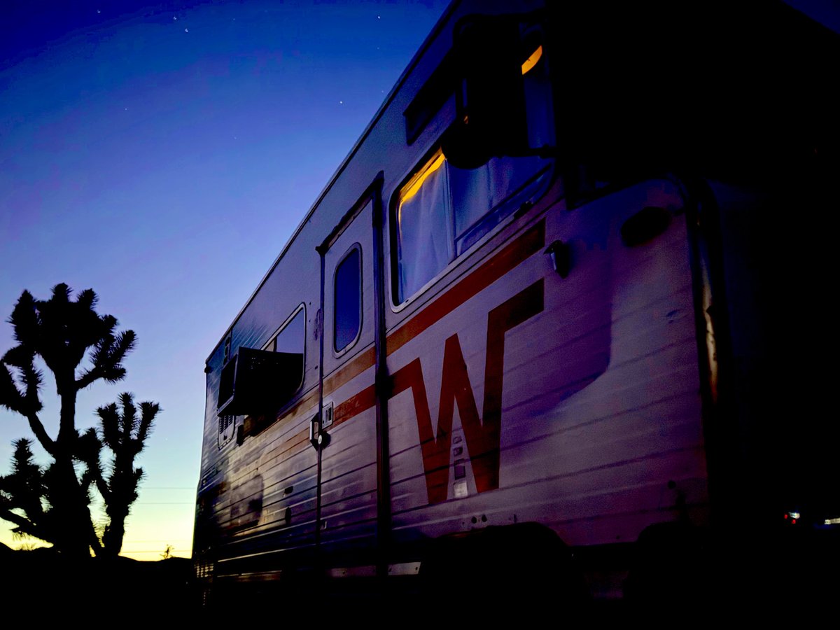 Flawwed1Art's tweet photo. These shots are from last night, again in total darkness. You can tell just based on how dark they came out. But I do love the blues and purples to show up to the camera when it seems pitch black.
#Karvan #Caravan #StarForge https://t.co/bUSKaUgm6L