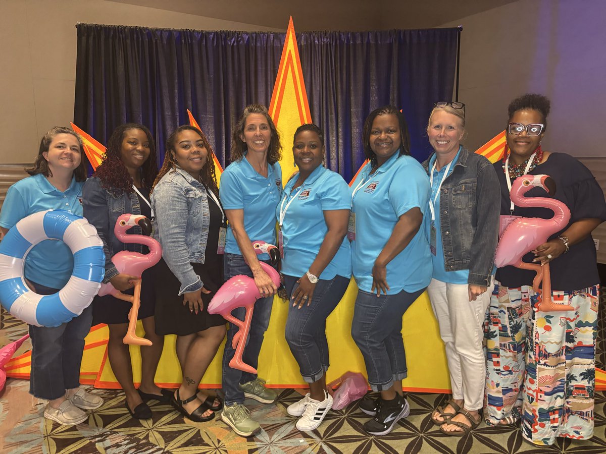 LiteracyenMasse's tweet photo. When GRESA Specialists flock together, great things happen. 🦩✨ Shine On Conference energy is in full swing! #GRESA #learnOn #LiteracyMatters #GrowththatSticks https://t.co/fAv9IQStTO