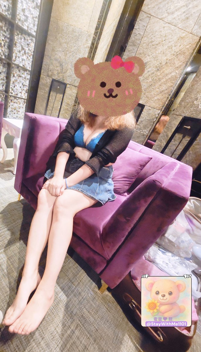 StayWithMe1101's tweet photo. 早安💋💋💋
昨天熊熊帶我出去玩
感受一下不同的氛圍
還順便跟大家介紹了我的小肚肚
但
你有必要連拍照
都把我的小肚肚拍出來嗎💢 https://t.co/TyTRSCFTPI