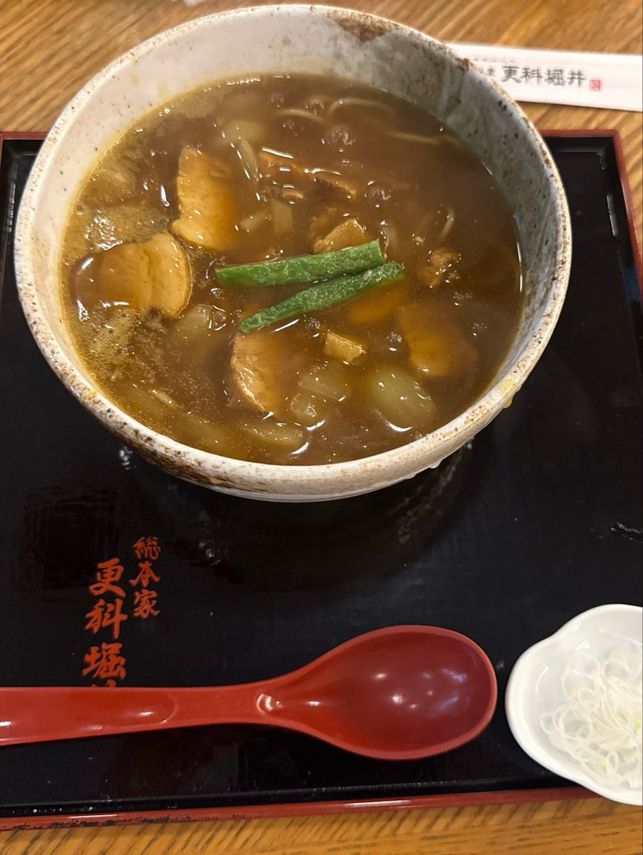 hamarin_tokyo's tweet photo. どうして白いシャツ着てる時ほど
カレーそば食べたくなるの〜⁉️🤣 https://t.co/OWFCf7ah3i